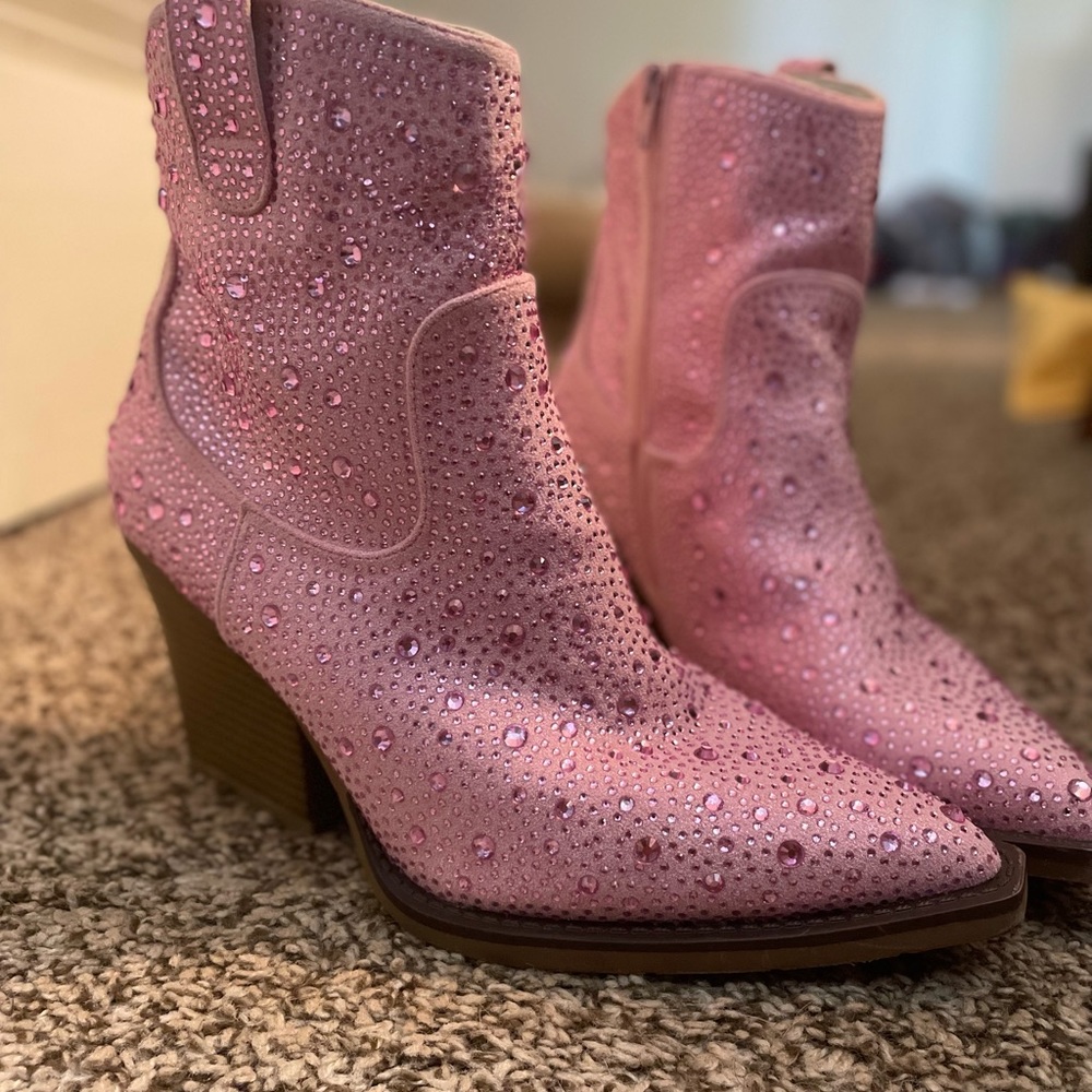 Pink sparkly cowgirl boots